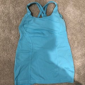 Lululemon energy tank size 6